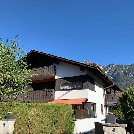 Wiesenglueck Garmisch-Partenkirchen
